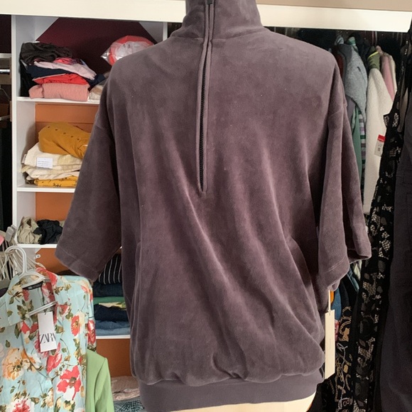 Essentials. NWT $69 - Picture 4 of 11